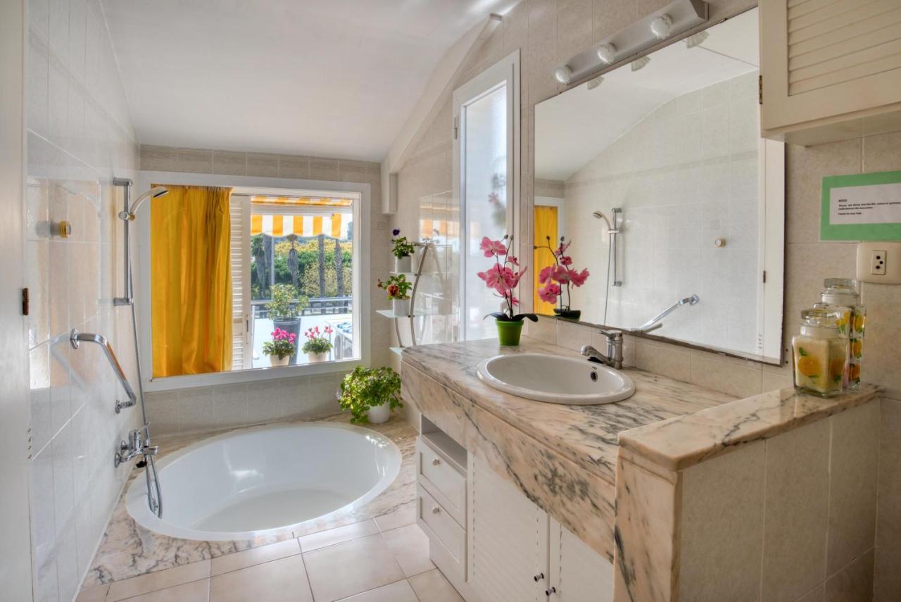 Big Villa Sagaro С'Агаро Екстериор снимка