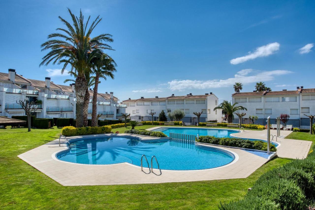 Big Villa Sagaro С'Агаро Екстериор снимка